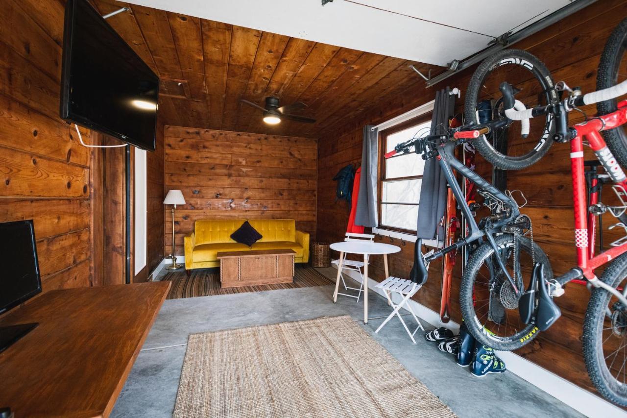 Left Coast Lodge - Pet Friendly Sisters Exteriör bild
