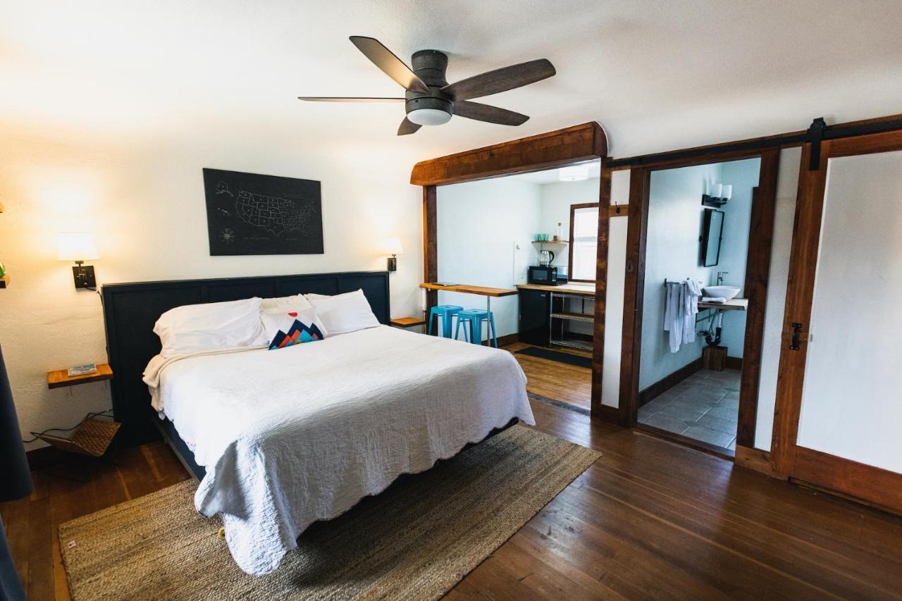 Left Coast Lodge - Pet Friendly Sisters Exteriör bild