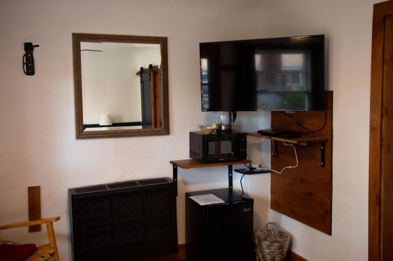 Left Coast Lodge - Pet Friendly Sisters Exteriör bild