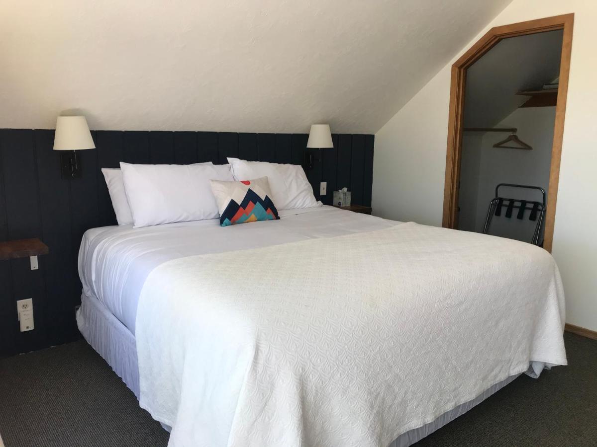 Left Coast Lodge - Pet Friendly Sisters Exteriör bild