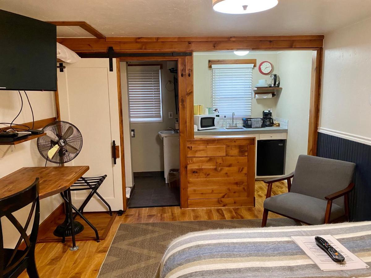Left Coast Lodge - Pet Friendly Sisters Exteriör bild