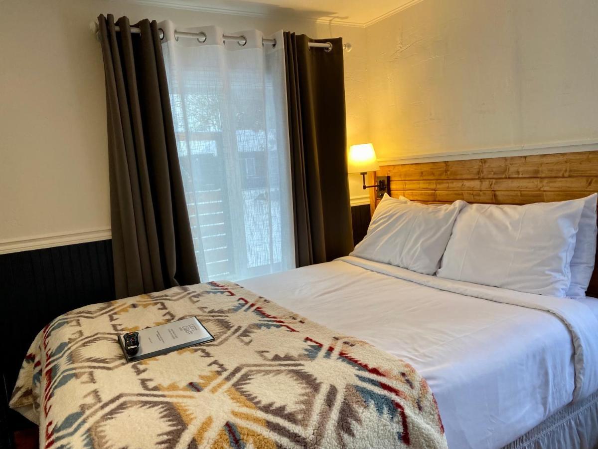 Left Coast Lodge - Pet Friendly Sisters Exteriör bild